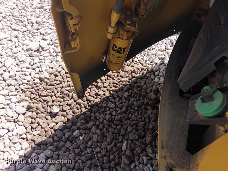 image for item YA3147 2012 Caterpillar 246C skid steer loader