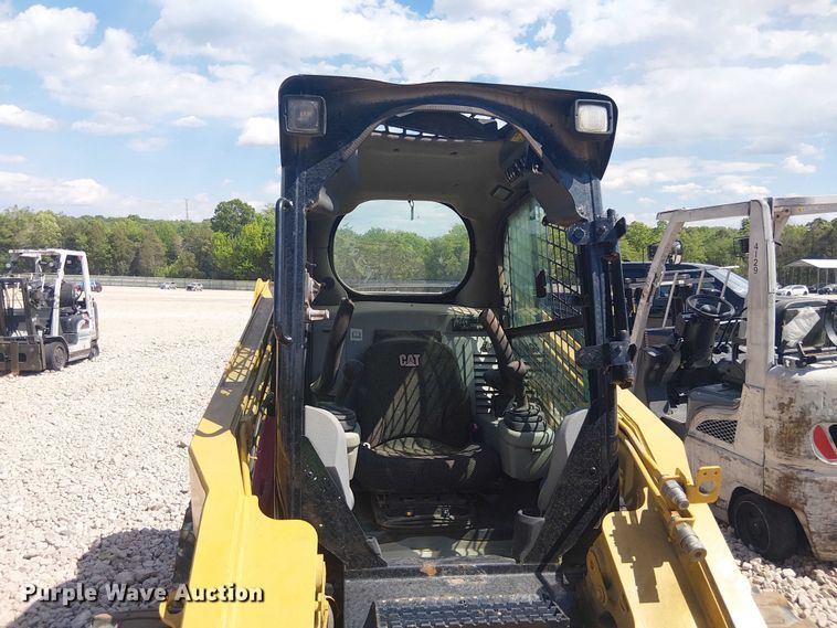 image for item YA3147 2012 Caterpillar 246C skid steer loader