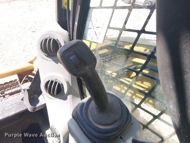 image for item YA3147 2012 Caterpillar 246C skid steer loader