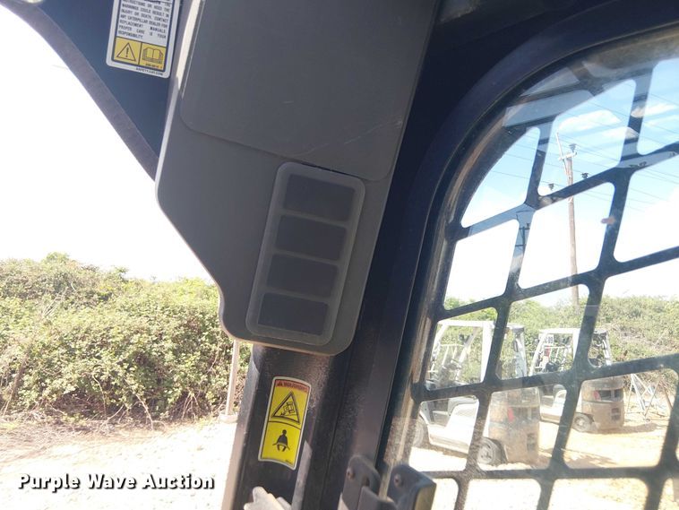 image for item YA3147 2012 Caterpillar 246C skid steer loader
