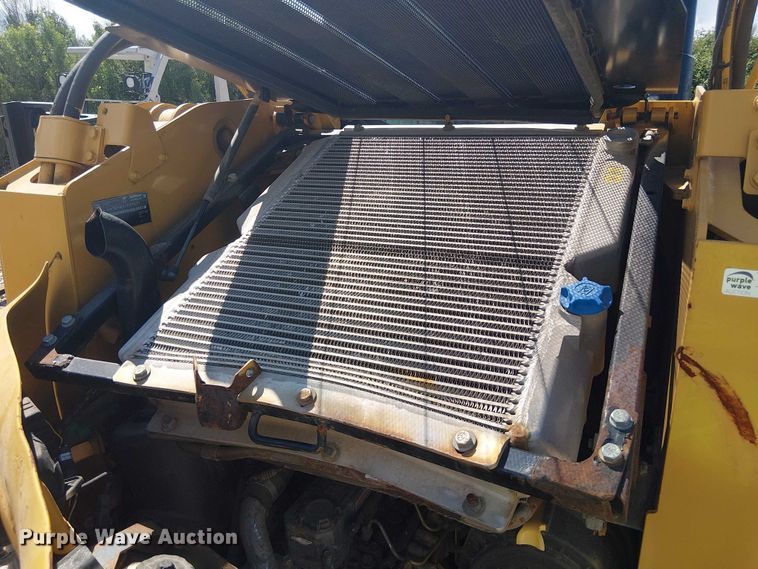 image for item YA3147 2012 Caterpillar 246C skid steer loader