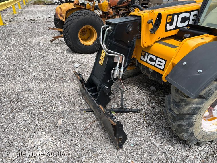 image for item YA3149 2023 JCB 525-60 telehandler