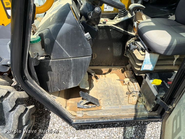 image for item YA3149 2023 JCB 525-60 telehandler
