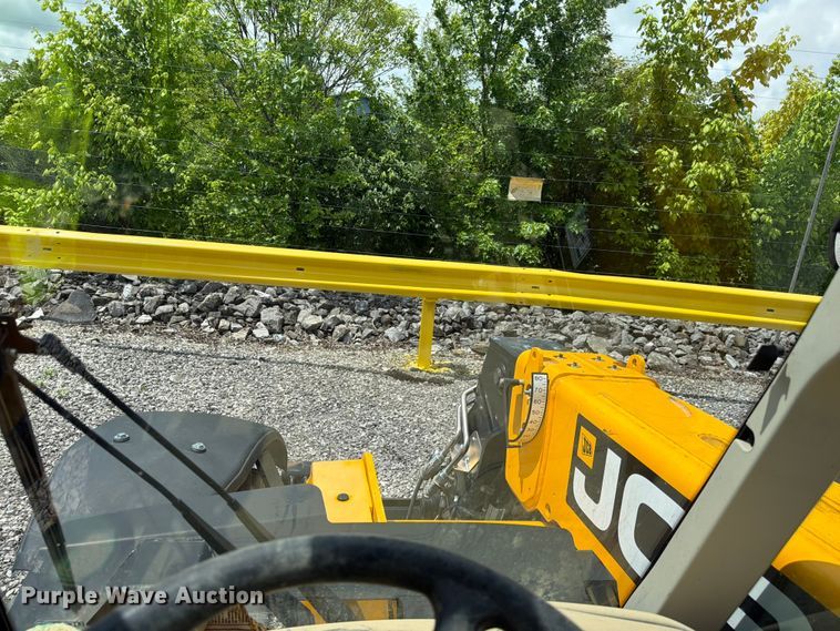 image for item YA3149 2023 JCB 525-60 telehandler