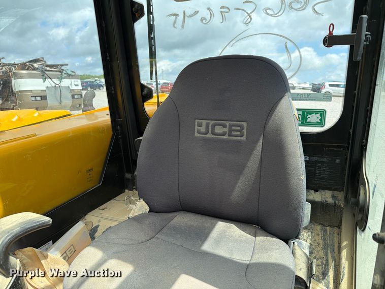 image for item YA3149 2023 JCB 525-60 telehandler