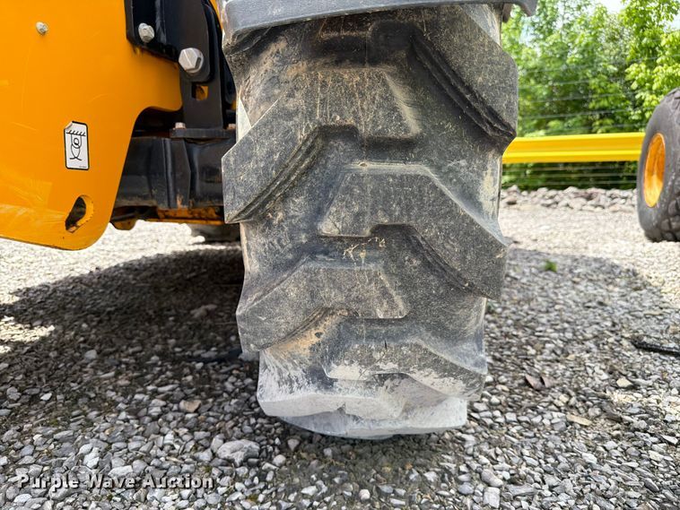 image for item YA3149 2023 JCB 525-60 telehandler