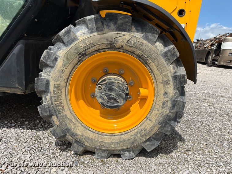 image for item YA3149 2023 JCB 525-60 telehandler