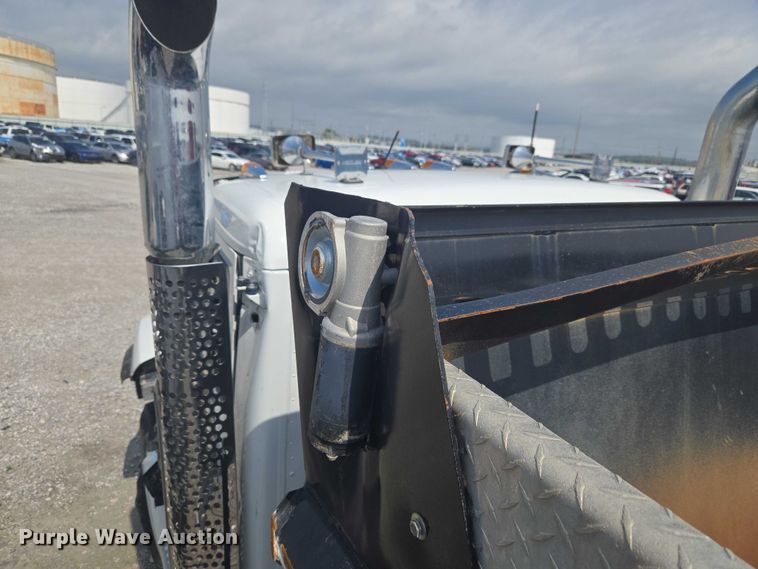 image for item YA3166 2024 Kenworth T880 dump truck