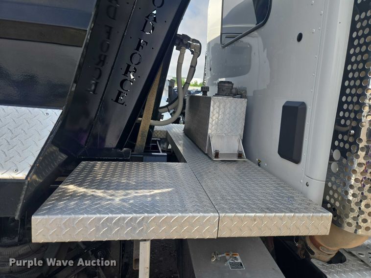 image for item YA3166 2024 Kenworth T880 dump truck