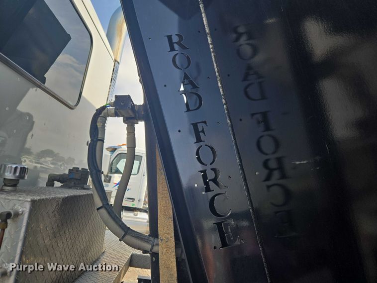 image for item YA3166 2024 Kenworth T880 dump truck