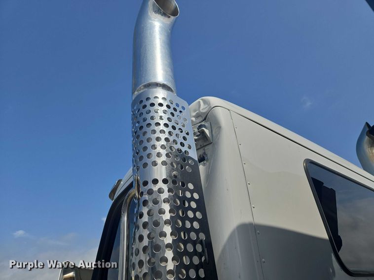 image for item YA3166 2024 Kenworth T880 dump truck