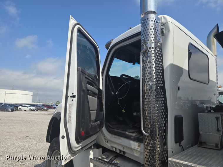 image for item YA3166 2024 Kenworth T880 dump truck