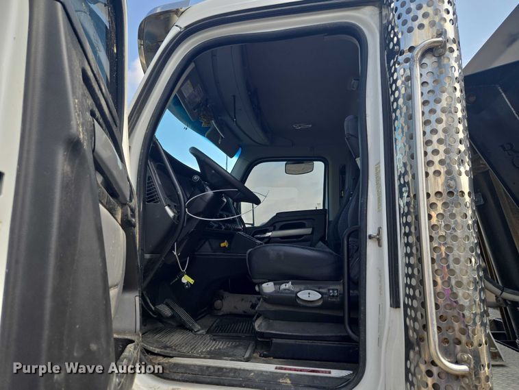 image for item YA3166 2024 Kenworth T880 dump truck