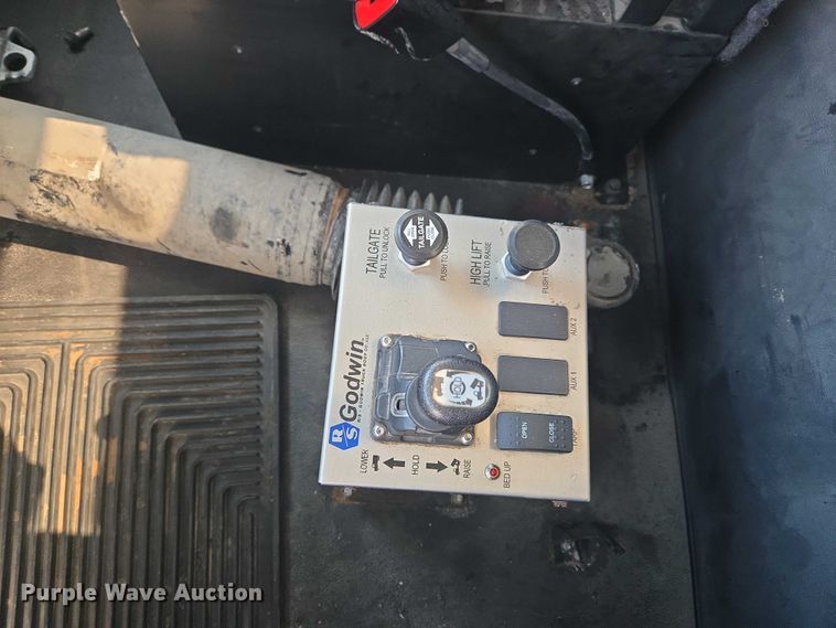 image for item YA3166 2024 Kenworth T880 dump truck