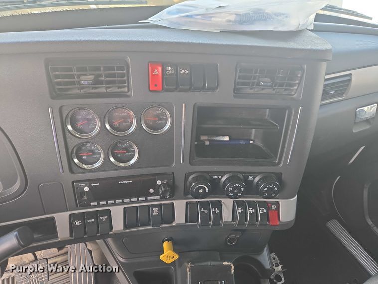 image for item YA3166 2024 Kenworth T880 dump truck