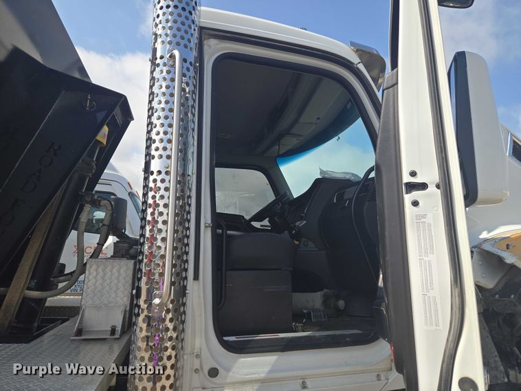 image for item YA3166 2024 Kenworth T880 dump truck