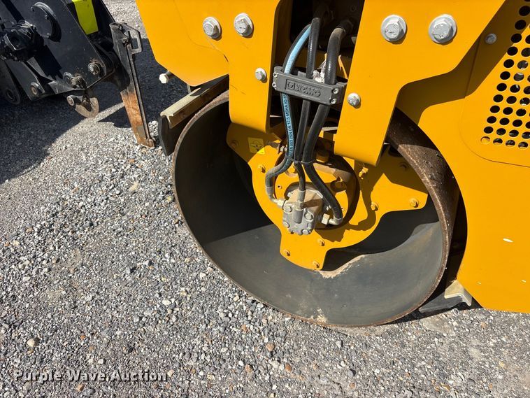 image for item YA3265 2021 XCMG XMR303S double drum vibratory roller