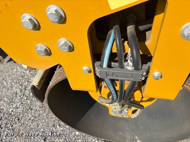 image for item YA3265 2021 XCMG XMR303S double drum vibratory roller