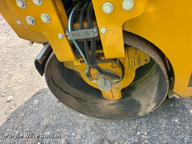 image for item YA3265 2021 XCMG XMR303S double drum vibratory roller