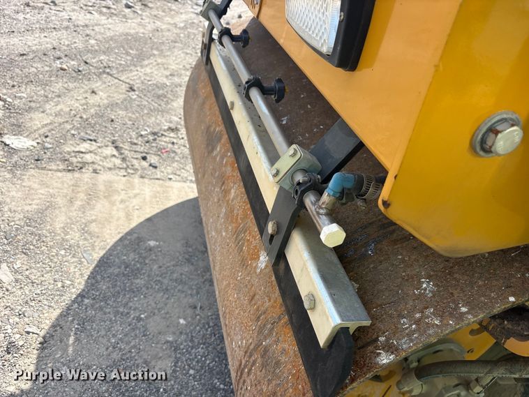 image for item YA3265 2021 XCMG XMR303S double drum vibratory roller