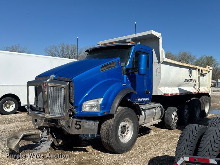 image for item YA3275 2015 Kenworth T880 dump truck