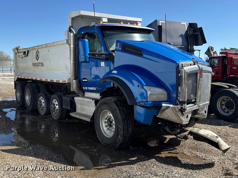 image for item YA3275 2015 Kenworth T880 dump truck