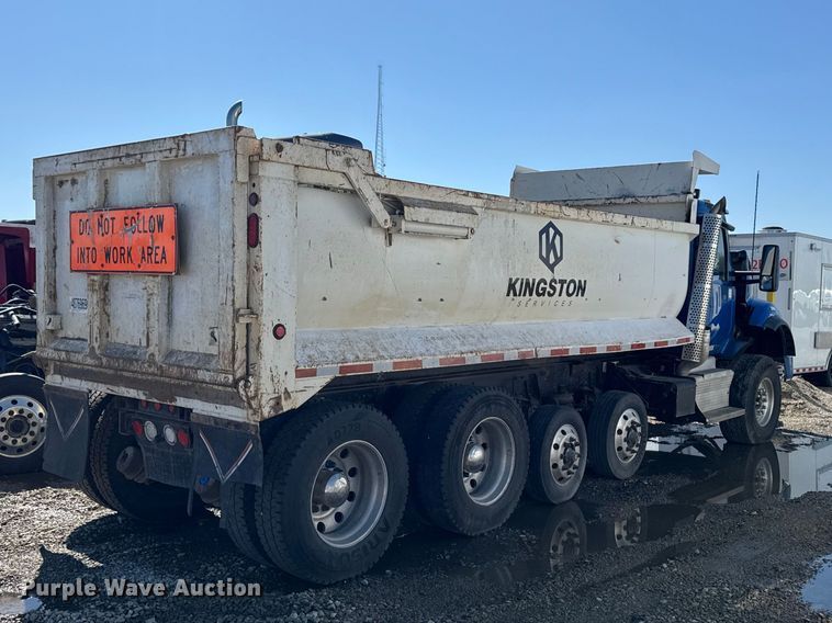 image for item YA3275 2015 Kenworth T880 dump truck