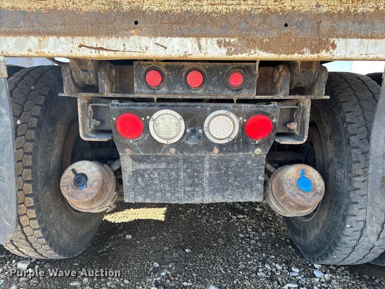 image for item YA3275 2015 Kenworth T880 dump truck