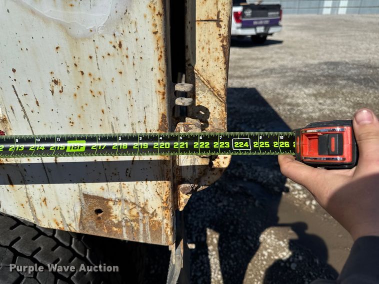 image for item YA3275 2015 Kenworth T880 dump truck