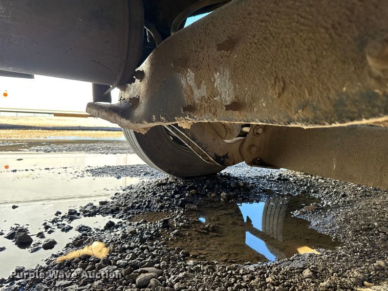 image for item YA3275 2015 Kenworth T880 dump truck