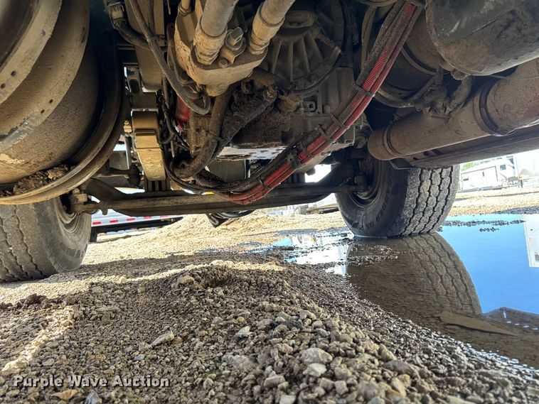 image for item YA3275 2015 Kenworth T880 dump truck