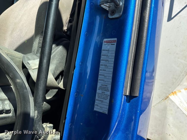 image for item YA3275 2015 Kenworth T880 dump truck