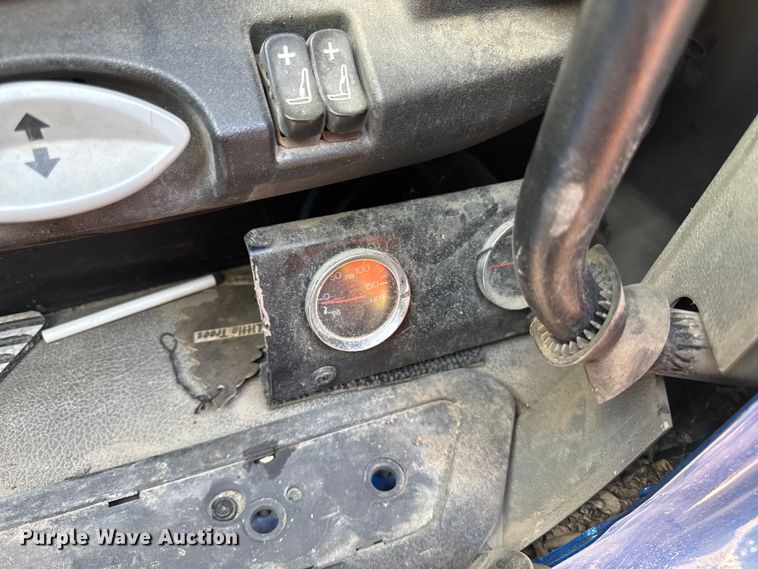 image for item YA3275 2015 Kenworth T880 dump truck