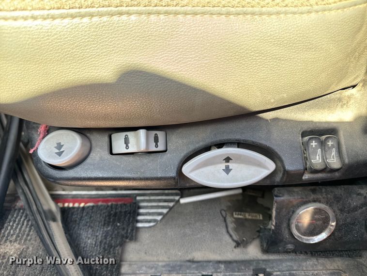 image for item YA3275 2015 Kenworth T880 dump truck