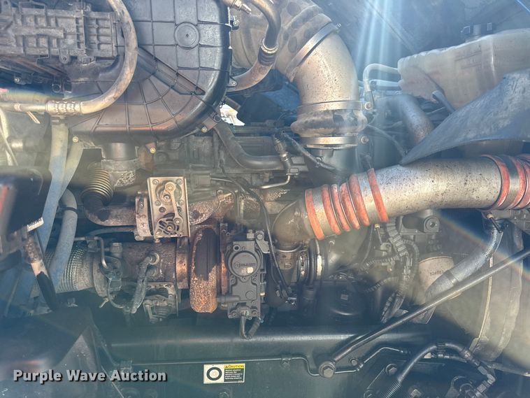 image for item YA3275 2015 Kenworth T880 dump truck