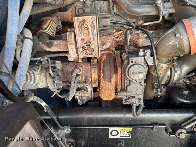 image for item YA3275 2015 Kenworth T880 dump truck