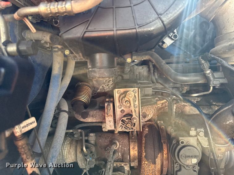 image for item YA3275 2015 Kenworth T880 dump truck