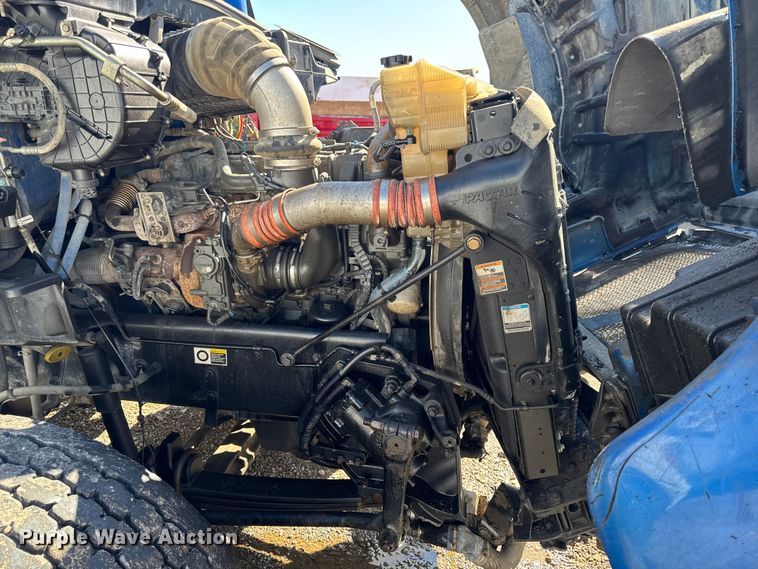 image for item YA3275 2015 Kenworth T880 dump truck