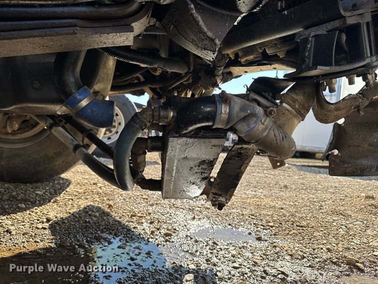 image for item YA3275 2015 Kenworth T880 dump truck