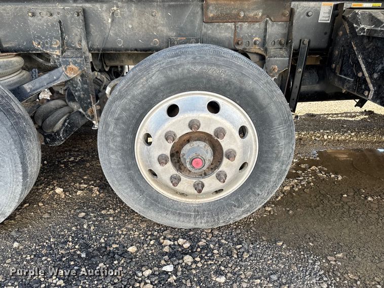 image for item YA3275 2015 Kenworth T880 dump truck