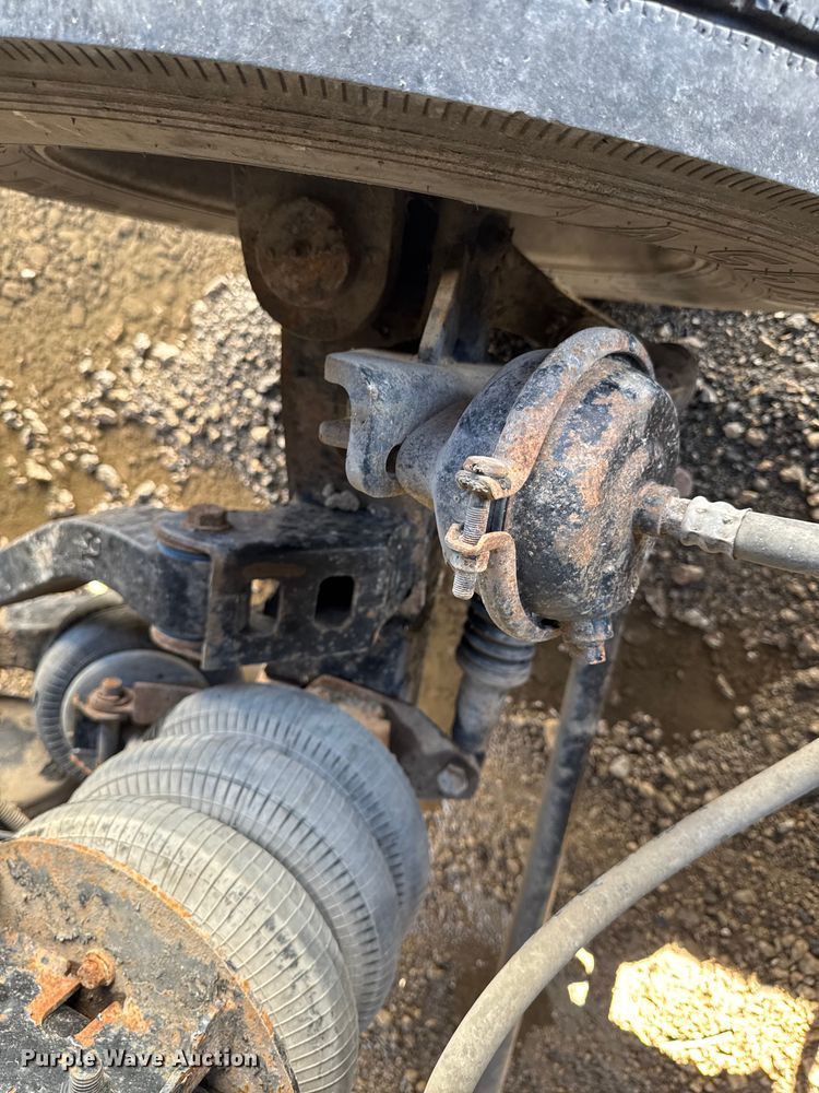 image for item YA3275 2015 Kenworth T880 dump truck