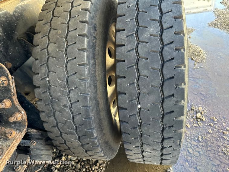 image for item YA3275 2015 Kenworth T880 dump truck