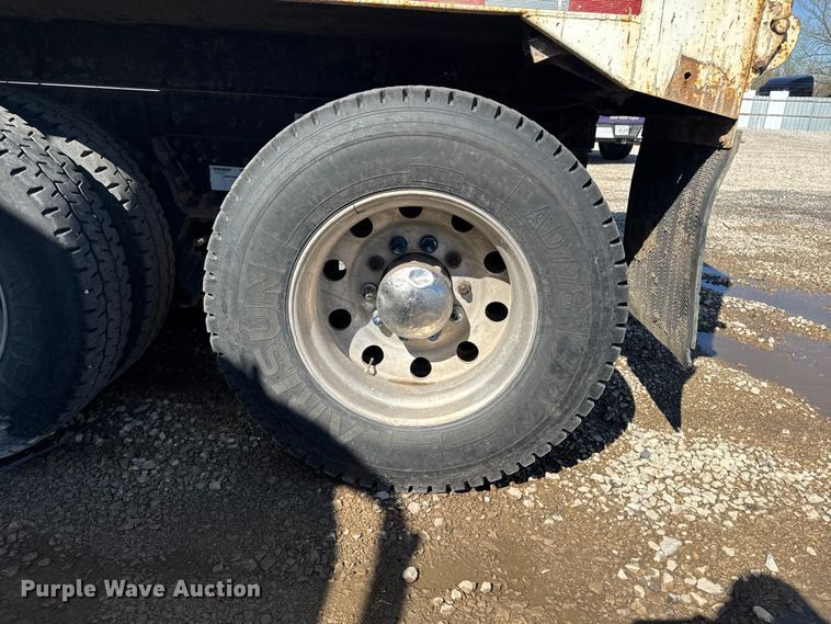 image for item YA3275 2015 Kenworth T880 dump truck