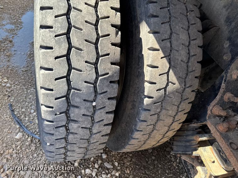 image for item YA3275 2015 Kenworth T880 dump truck