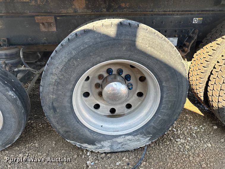 image for item YA3275 2015 Kenworth T880 dump truck