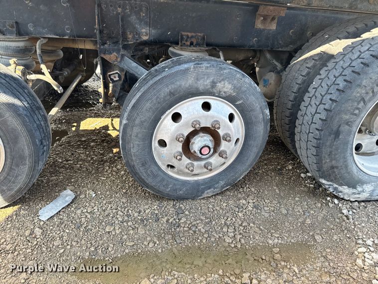 image for item YA3275 2015 Kenworth T880 dump truck