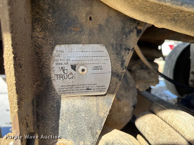 image for item YA3275 2015 Kenworth T880 dump truck