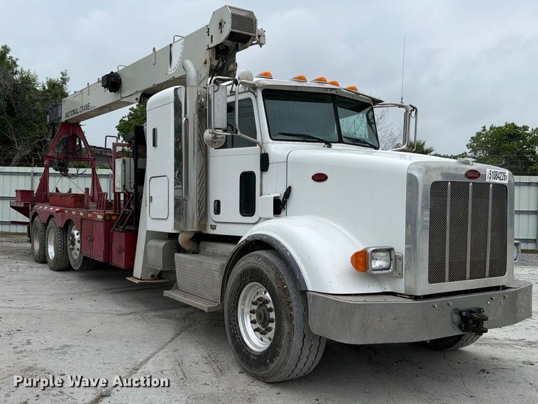 image for item YA3362 2015 Peterbilt 365 crane truck