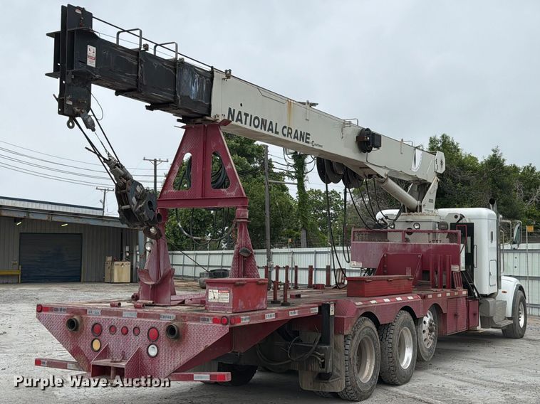 image for item YA3362 2015 Peterbilt 365 crane truck