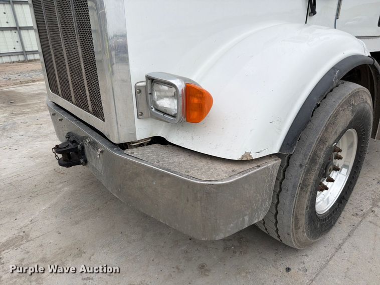 image for item YA3362 2015 Peterbilt 365 crane truck